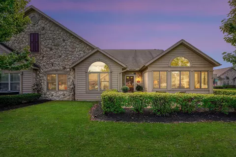 3732 Stoneway Pt, Powell, OH 43065