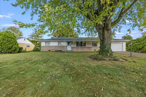 235 Meadow Dr, Circleville, OH 43113