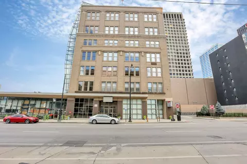 110 N 3rd St #611, Columbus, OH 43215