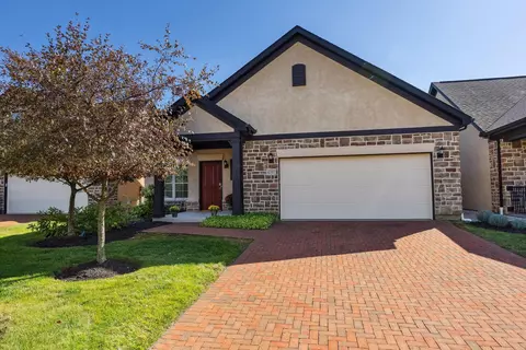 4747 Bell Classic Dr, Grove City, OH 43123