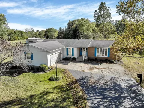 869 Dunkle Rd, Circleville, OH 43113 photo 6