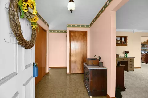 869 Dunkle Rd, Circleville, OH 43113 photo 12