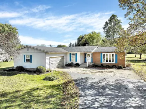 869 Dunkle Rd, Circleville, OH 43113 photo 8