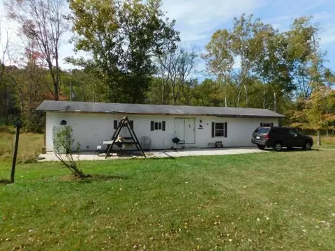 22953 Bigham Rd, Rockbridge, OH 43149