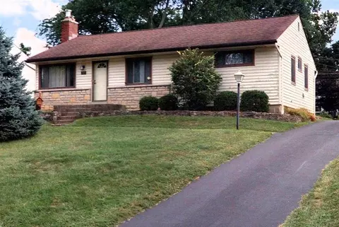 285 Park Blvd, Worthington, OH 43085