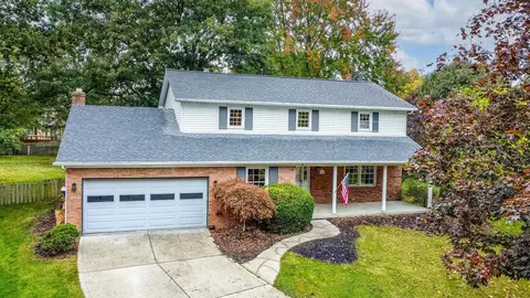 1494 Deer Creek Ct, Worthington, OH 43085