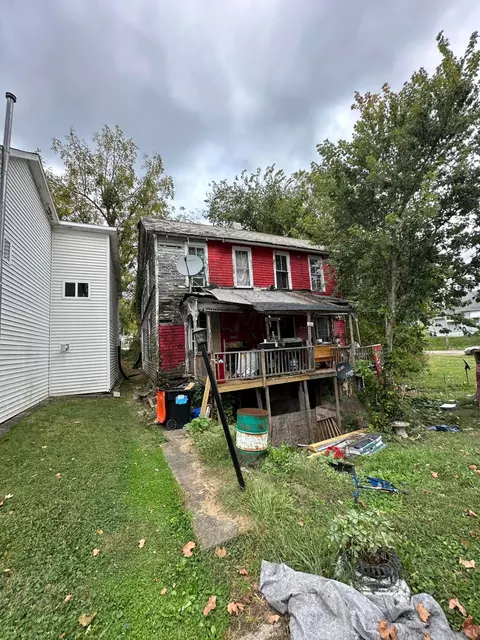 205 Walnut St, Shawnee, OH 43782 photo 1