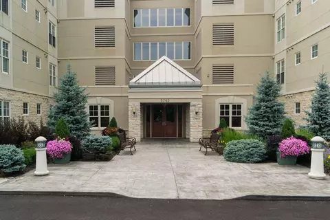 5745 Newbank Cir #107, Dublin, OH 43017