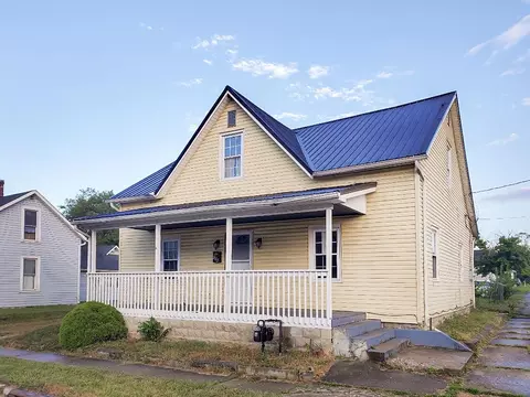 106 W Main St, Mount Sterling, OH 43143