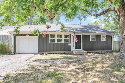 1281 Country Club Rd, Columbus, OH 43227