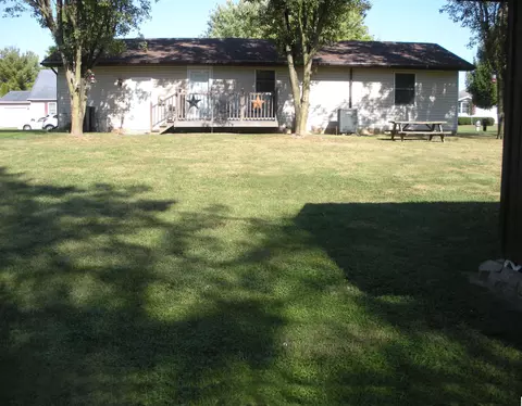 141 Rustic Dr, Circleville, OH 43113 photo 4