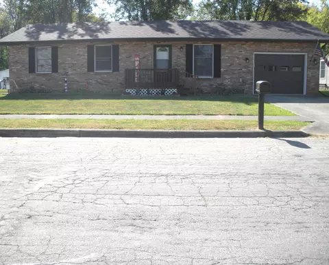 141 Rustic Dr, Circleville, OH 43113