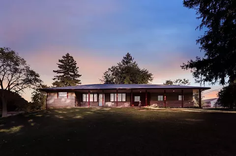 2210 Gantz Rd, Grove City, OH 43123