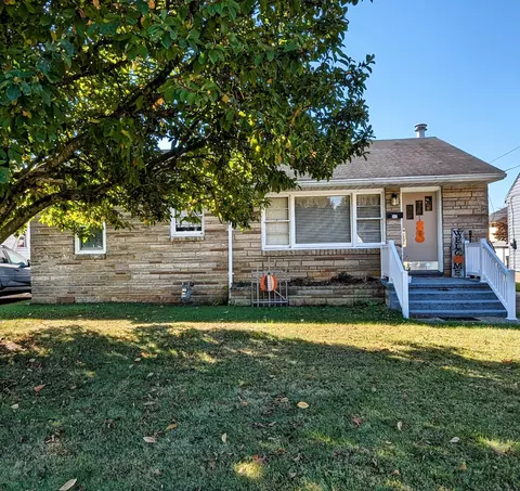 542 Smithfield Ave, Zanesville, OH 43701
