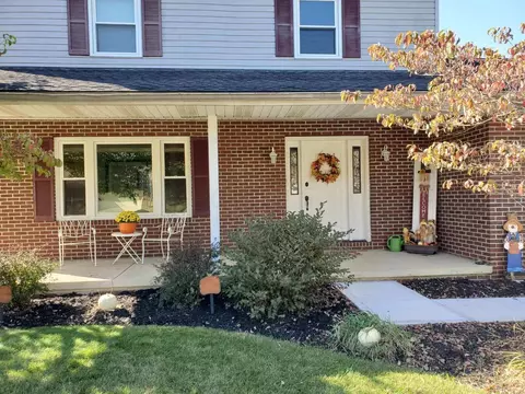 379 Lawnwood Dr, Circleville, OH 43113