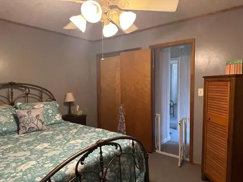Bedroom - 324 N Spring St, Logan, OH 43138 photo 3 of 4