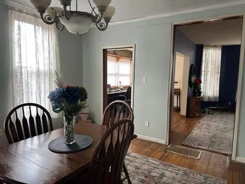 Dining - 324 N Spring St, Logan, OH 43138 photo 2 of 2