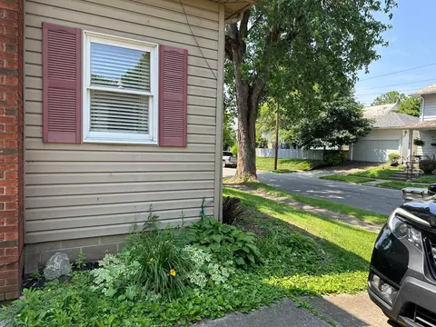 Exterior - 324 N Spring St, Logan, OH 43138 photo 5 of 7