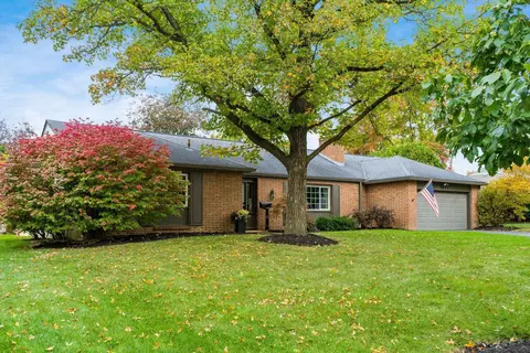 3871 Hillview Dr, Columbus, OH 43220