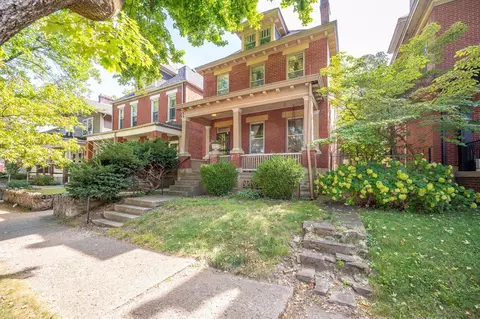 295 E Deshler Ave, Columbus, OH 43206 photo 4