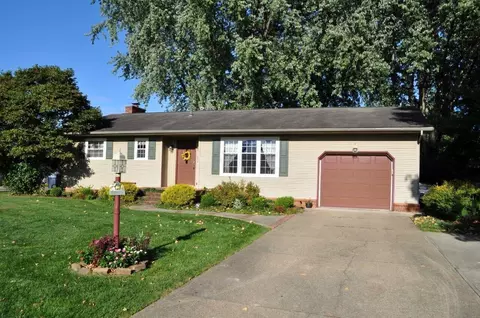 226 Marvel Dr, Lancaster, OH 43130