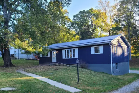 60 Juanita Dr, Zanesville, OH 43701