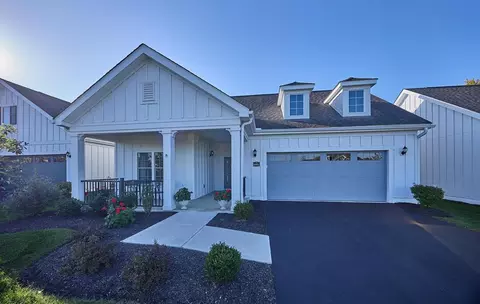 6801 Summersweet Dr, New Albany, OH 43054