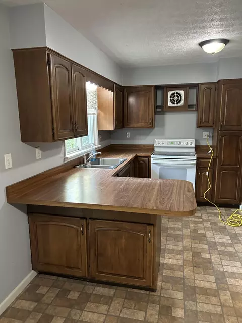 5576 S Old State Rd, Lewis Center, OH 43035