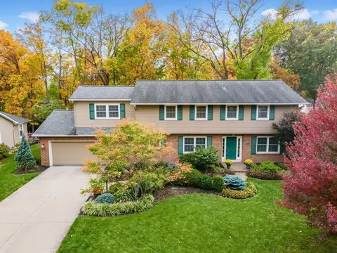 1355 Oakview Dr, Columbus, OH 43235