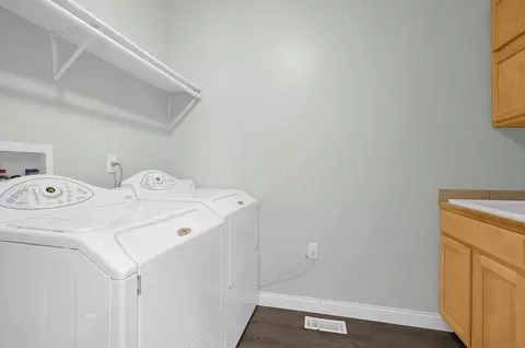 512 Chatham Ct, Circleville, OH 43113 photo 9