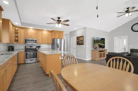 512 Chatham Ct, Circleville, OH 43113 photo 10