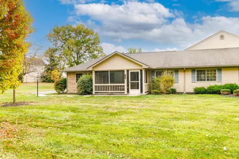 176 Pioneer Cir, Pickerington, OH 43147