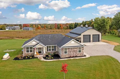 7219 Bishop Rd, Centerburg, OH 43011