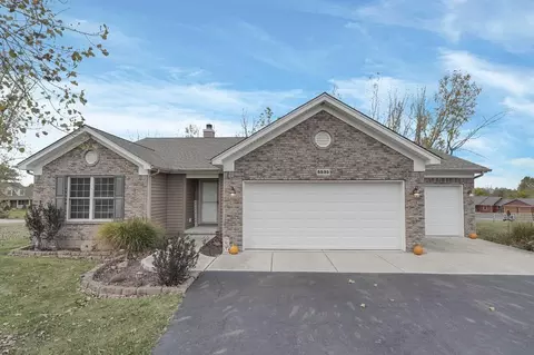 5535 Plantation Cir, New Holland, OH 43145