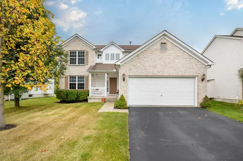 1590 Roscommon Dr, Pataskala, OH 43062