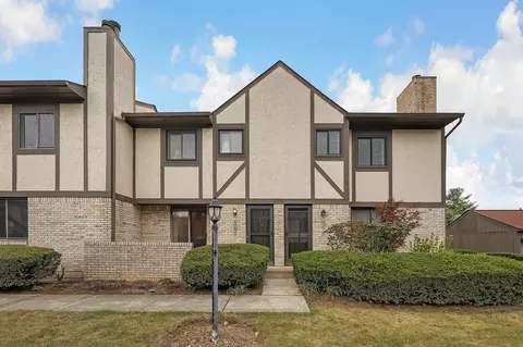 5280 Wood Run Blvd, Columbus, OH 43220