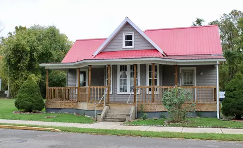 416 China St, Crooksville, OH 43731