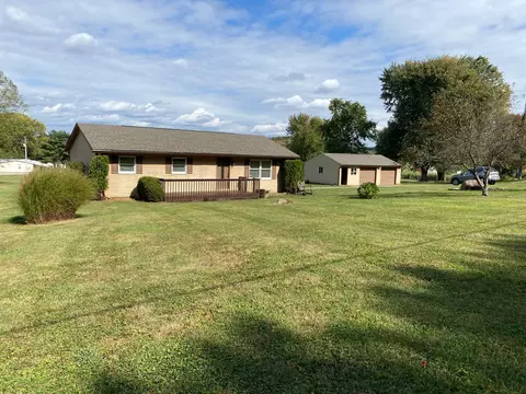 10453 Flint Ridge Rd SE, Heath, OH 43056
