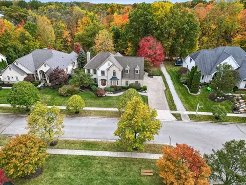 5396 Lynbrook Ln, Westerville, OH 43082