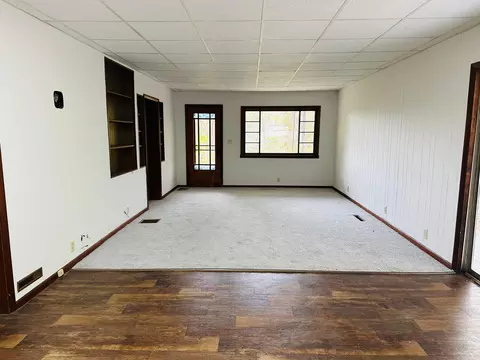 147 High St, Corning, OH 43730 photo 6