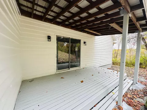 147 High St, Corning, OH 43730 photo 4