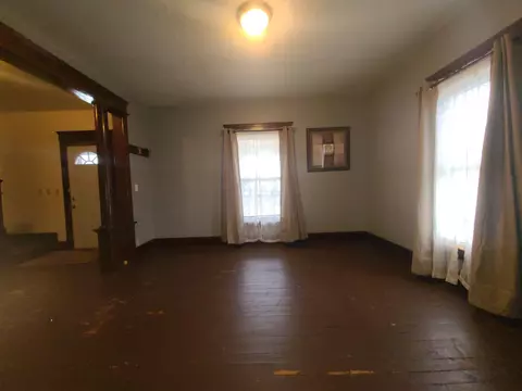 283 E George St, Marion, OH 43302 photo 5