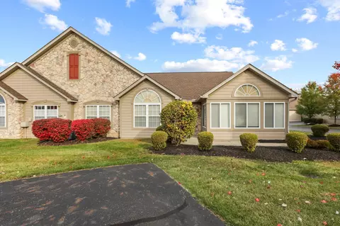 112 River Ln, Heath, OH 43056