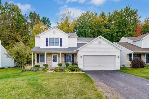 139 Crabapple Ln, Pataskala, OH 43062