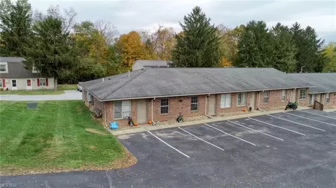 290-294 Old Rix Mills Rd, New Concord, OH 43762