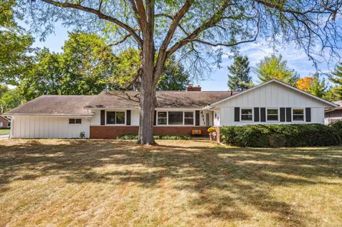 4011 Lyon Dr, Columbus, OH 43220