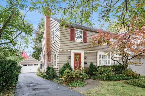105 W Henderson Rd, Columbus, OH 43214