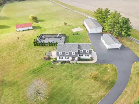 7021 Gay Rd, Grove City, OH 43123