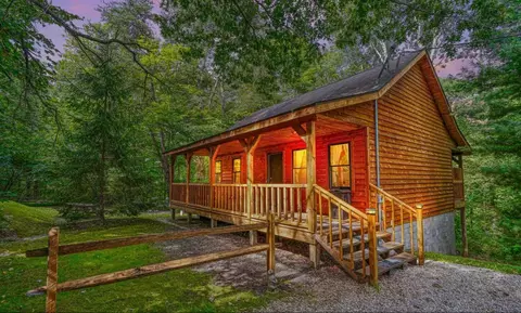 17375 Calico Ridge Rd, Logan, OH 43138