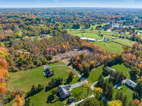 6324 Fox Tail Dr, Gahanna, OH 43230